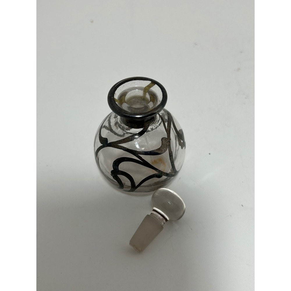 Vintage Art Nouveau Silver Overlay‎ Clear Glass Perfume Bottle with Stopper - Picture 5 of 6